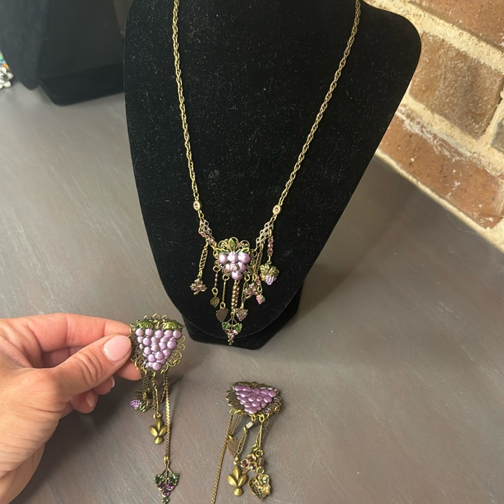 Grape antique set.